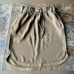 Lululemon On The Fly Skirt- Beige, Women’s Size 4